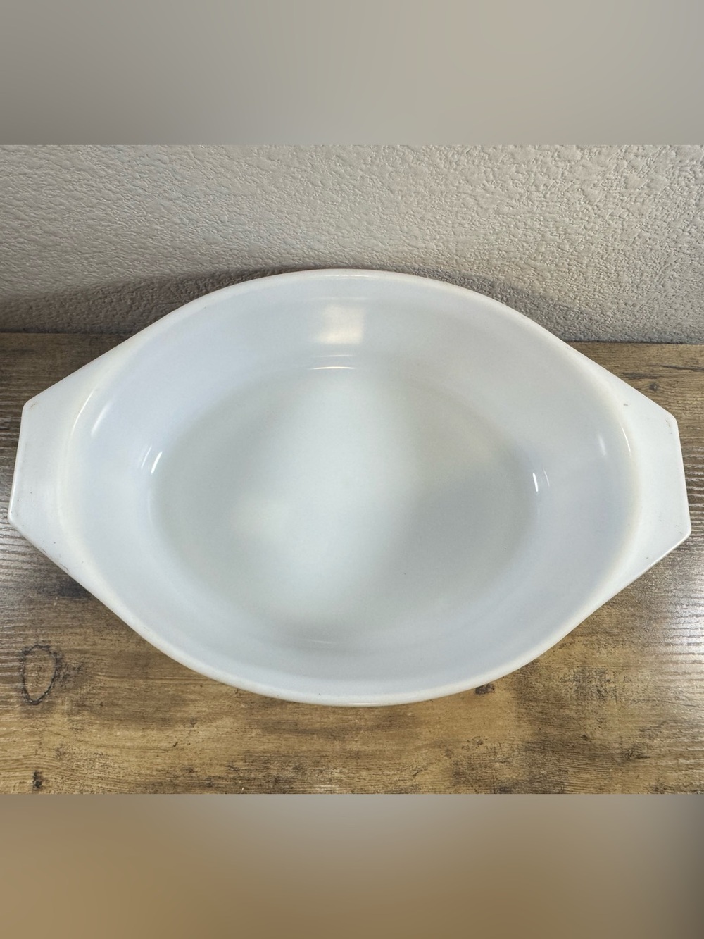 Pyrex Brown Glass Casserole with Gold Motif - Picture 7 of 8